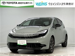 トヨタ　アクア Z