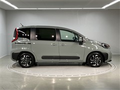 シエンタ HEV Z 7ニンノリ