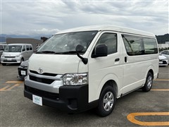 トヨタ ハイエース キャンピング