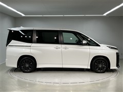 ヴォクシー HEV S-G 8ニンノリ