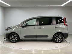 シエンタ HEV Z 7ニンノリ