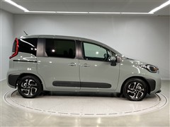 シエンタ HEV Z 7ニンノリ