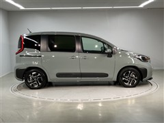 シエンタ HEV Z 5ニンノリ