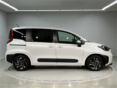 シエンタ HEV Z 7ニンノリ