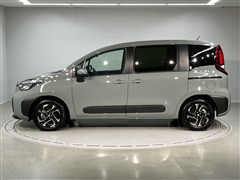 シエンタ HEV G 5ニンノリ