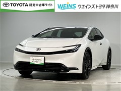 トヨタ プリウス PHEV Gナイトシェード