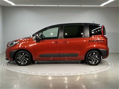 シエンタ HEV Z 5ニンノリ
