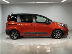 シエンタ HEV Z 5ニンノリ
