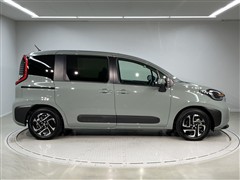 シエンタ HEV Z 7ニンノリ