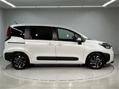 シエンタ HEV G 5ニンノリ