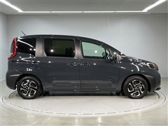 シエンタ HEV Z 5ニンノリ