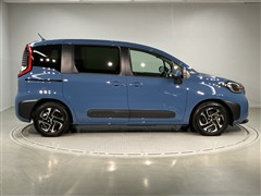 シエンタ HEV Z 5ニンノリ