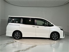 ヴォクシー ZS キラメキ3 7ニン