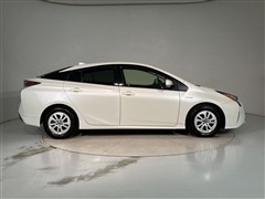 プリウス Sセーフティープラス