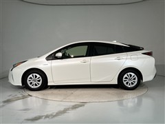 プリウス S セーフティプラス