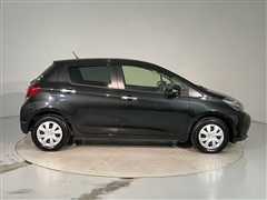 ヴィッツ F LEDエディション