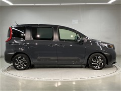 シエンタ HEV Z 7ニンノリ