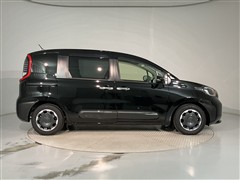 シエンタ HEV Z 5ニンノリ