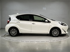 アクア Sスタイルブラック