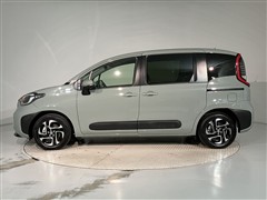 シエンタ HV Z 5ニンノリ