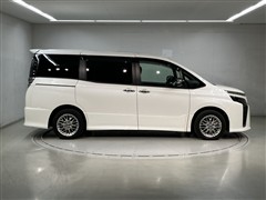 ヴォクシーHV ZS キラメキ3