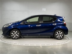 アクア Sスタイルブラック