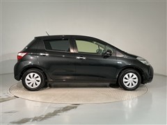 ヴィッツ Fセーフティエディション2