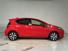 アクア S スタイルブラック