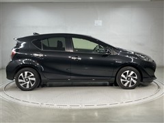 アクア Sスタイルブラック