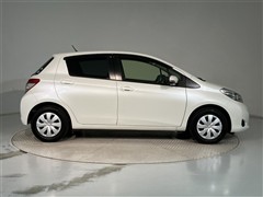 ヴィッツ Fスマイルエディション