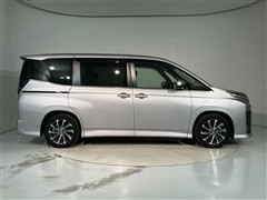 ヴォクシー HV S-Z