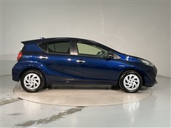 アクア S スタイルブラック