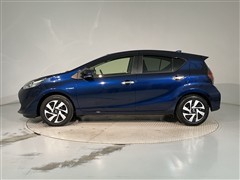 アクア Sスタイルブラック