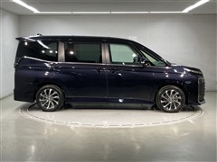 ヴォクシーHEV S-Z