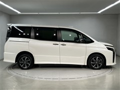 ヴォクシー ZS キラメキ3 4WD