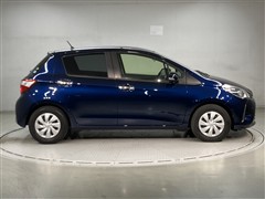 ヴィッツ Fセーフティエディション3