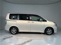 ヴォクシー X Lエディション