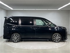 ヴォクシーHV S-Z