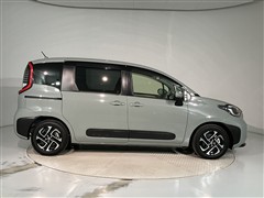 シエンタ HEV Z 5ニンノリ