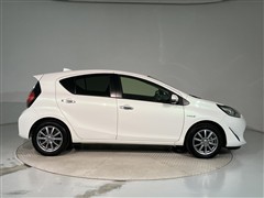 アクア S スタイルブラック