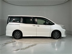 ヴォクシー ZS キラメキ 7ニンノリ