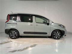 シエンタ HV Z 5ニンノリ