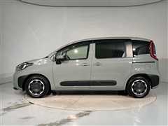 シエンタ HEV Z 7ニンノリ