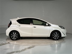 アクア S スタイルブラック