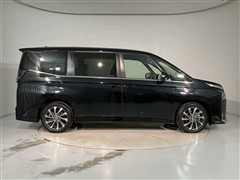 ヴォクシー HV S-Z 7ニンノリ