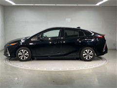 プリウスPHV SナビPセーフティ+