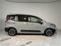 シエンタ HV Z 7ニン