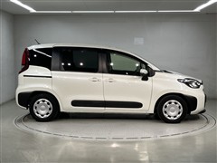 シエンタ HEV G 5ニンノリ