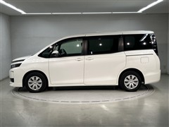 ヴォクシー X 8ニンノリ