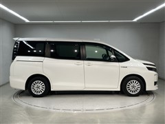 ヴォクシー HV V 7ニンノリ
